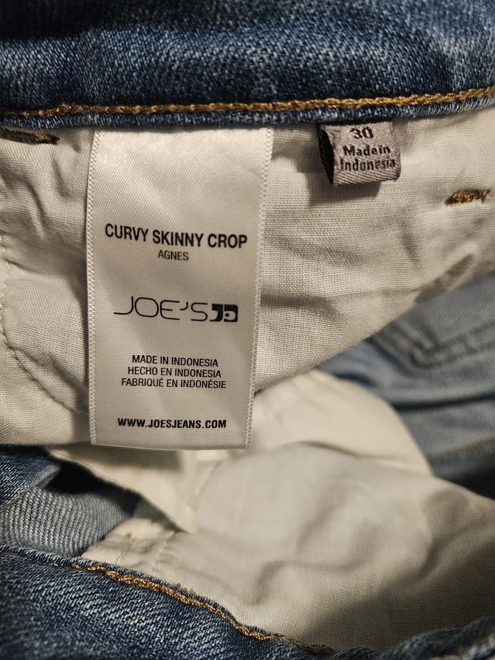 Joe's Jeans Curvy Skinny Crop Jeans in Light Wash Blue - Picture 2 of 5